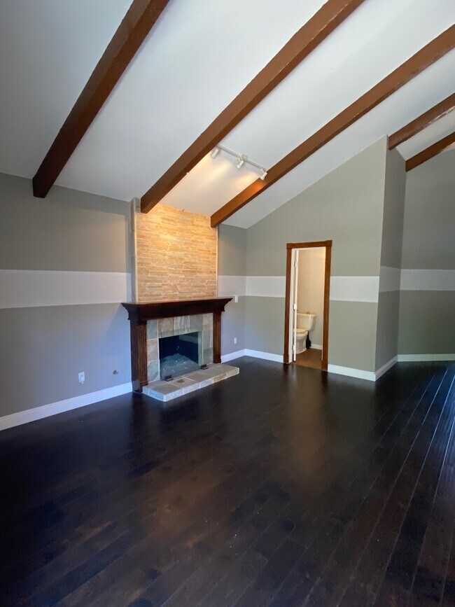 Building Photo - 20947 Hackney St