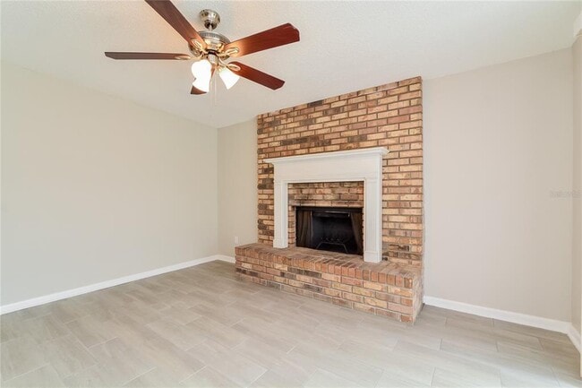 Building Photo - 8734 Brackenwood Dr