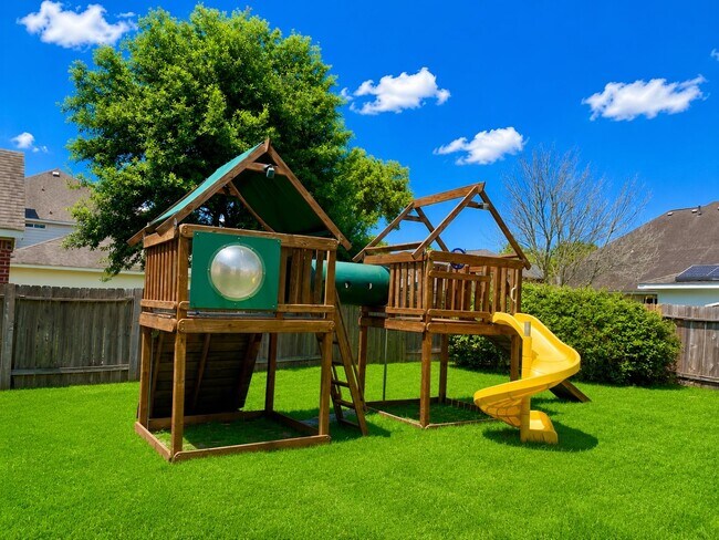 Building Photo - 6315 Holly Canyon Ct