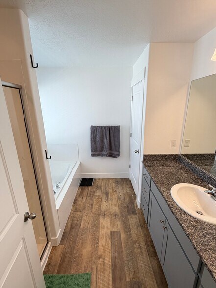 Building Photo - 4062 W 740 N