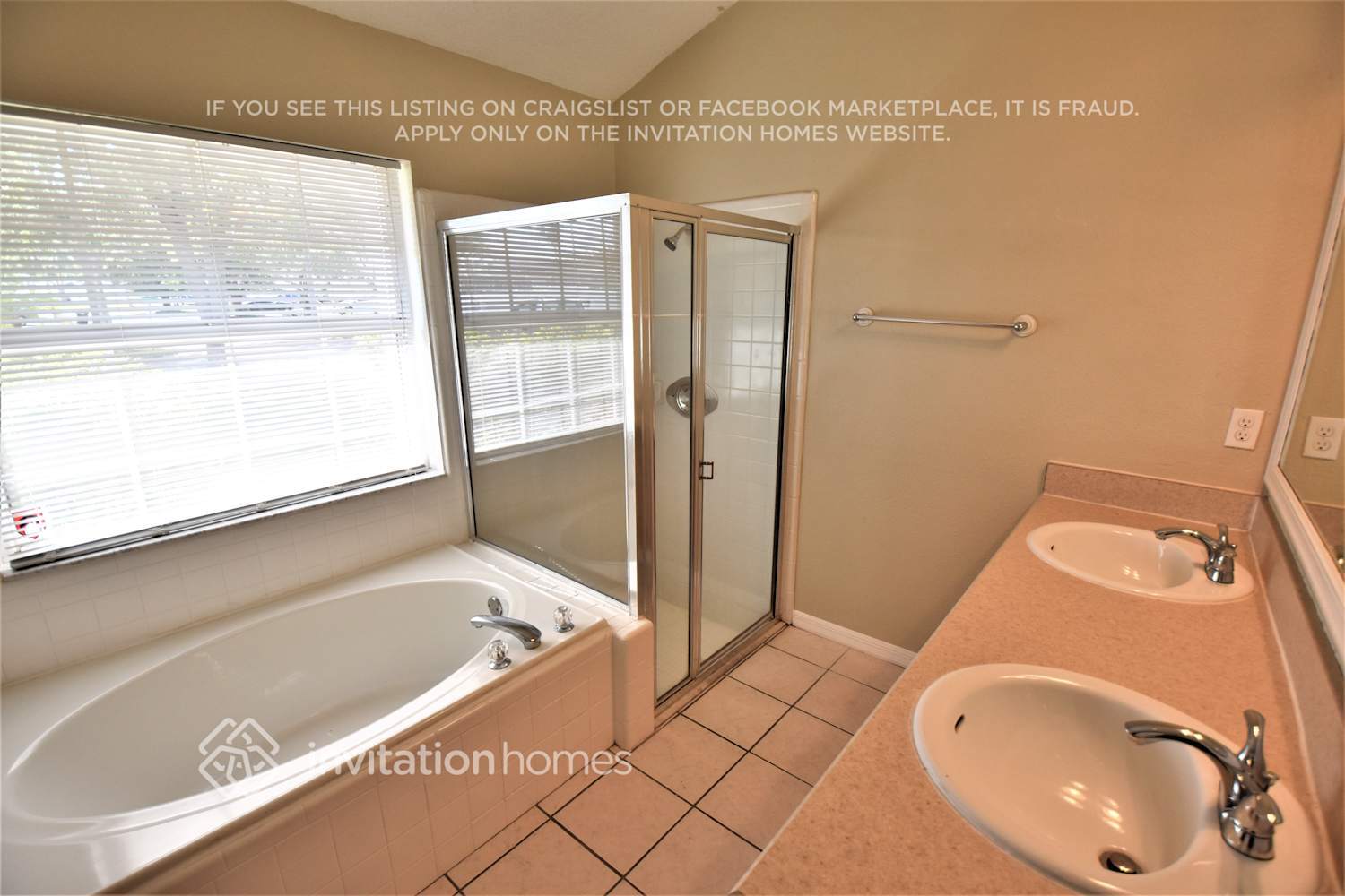 Building Photo - 4615 Hazelgrove Dr