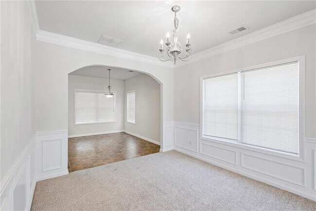 Building Photo - 34 Persian Ivy Way