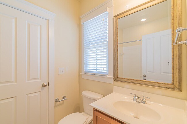 Building Photo - Stunning home in Baxter Village