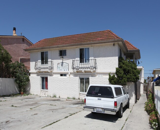 Primary Photo - Willow Apartments