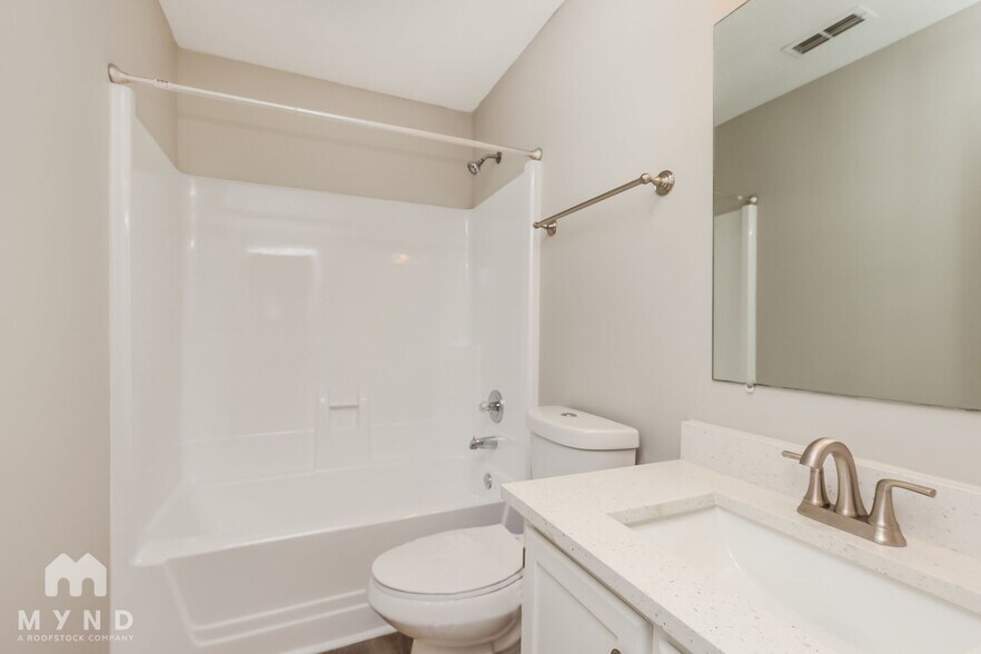 Building Photo - 526 Freedom Ct