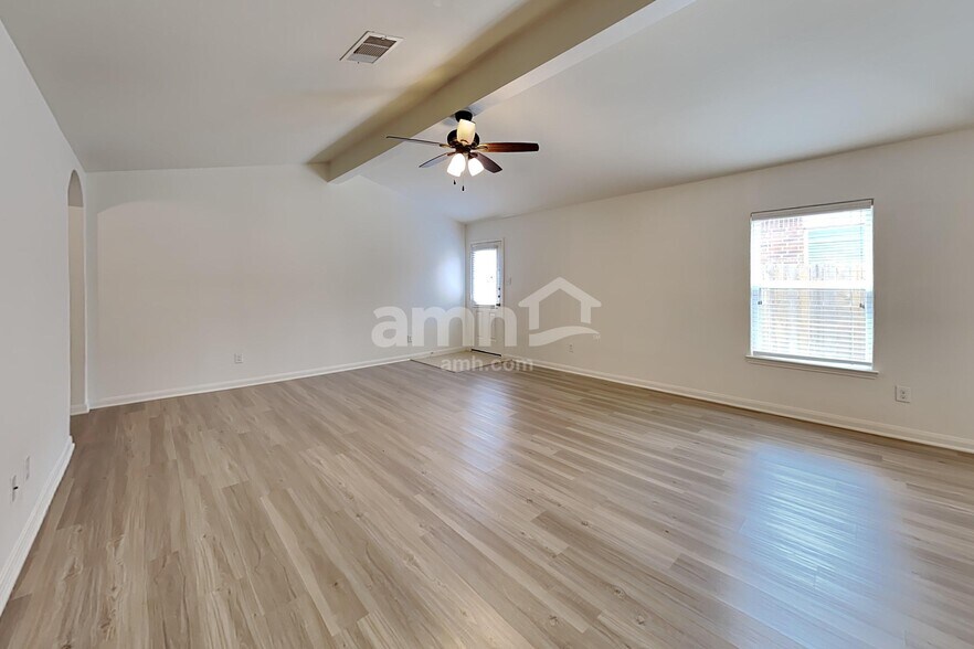 Building Photo - 22431 Bauer Canyon Dr