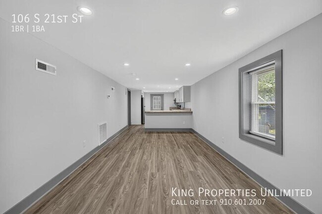 Building Photo - 106 S 21st St