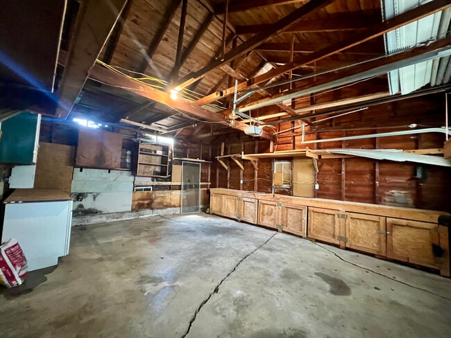 Building Photo - 5639 Glasgow Rd