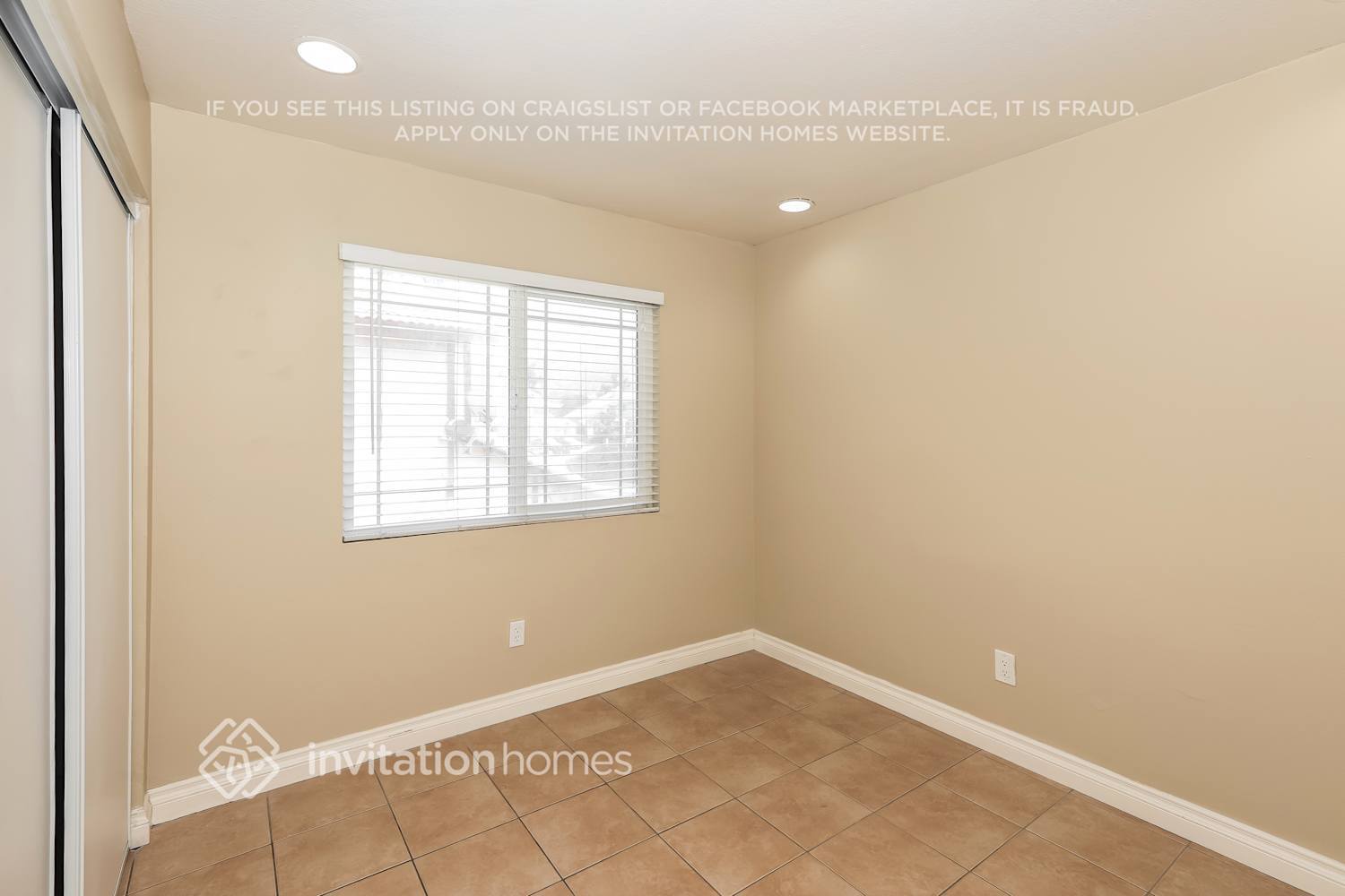 Building Photo - 14772 Long View Dr