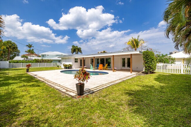 Building Photo - 461 Apollo Dr