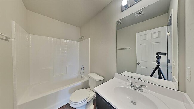 Building Photo - 9920 Jackrabbit Rd