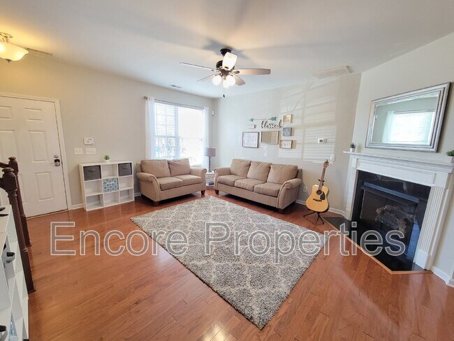 Building Photo - 1007 Denmark Manor Dr