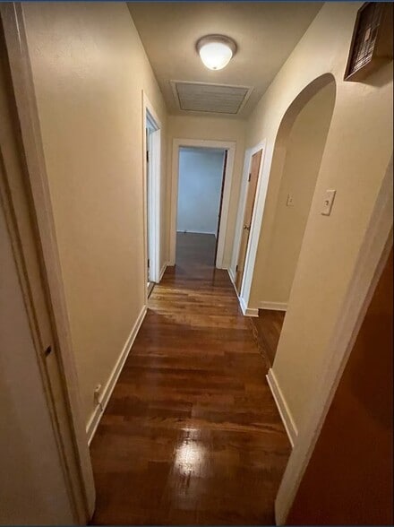 Building Photo - 500 Peale St