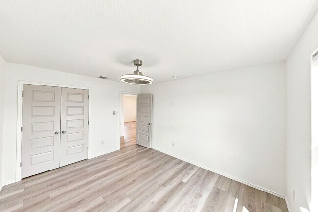 Building Photo - The Home You Will Be Happy to Come Home To.