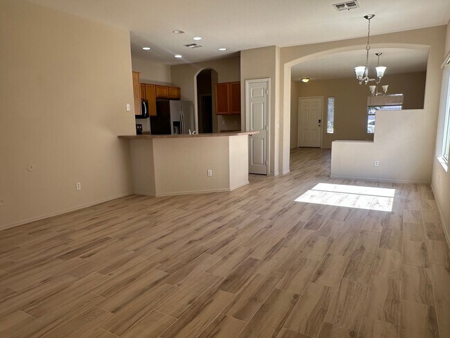 Building Photo - SAN TAN RANCH SINGLE LEVEL 4 BEDROOM WITH NEW FLOORING THROUGHOUT