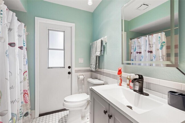 Building Photo - 27401 Voyageur Dr