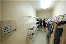 Building Photo - 15518 Town Green Dr