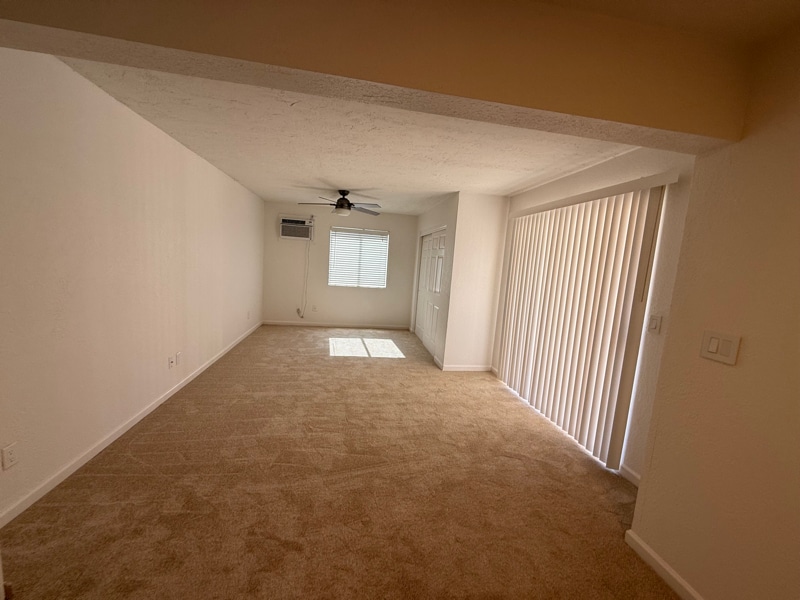 Building Photo - 807 W Palomino Dr