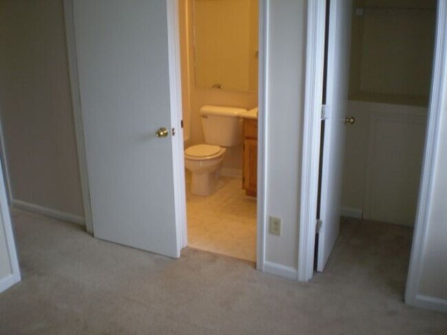 Building Photo - 12716 Daybreak Cir