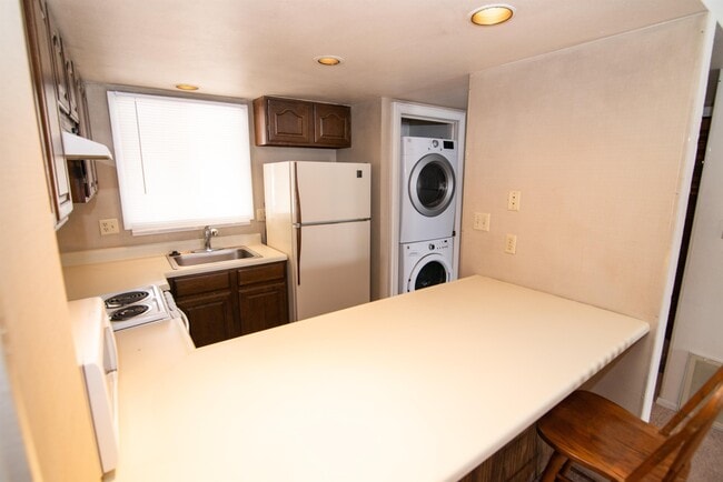 Building Photo - 247 Davis Cup Dr