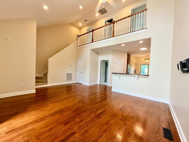 Building Photo - 92 Cypress Cir