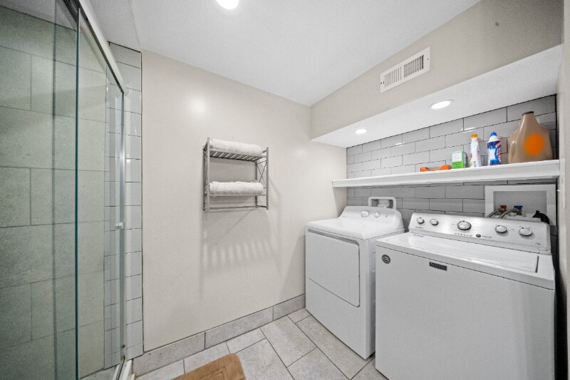 Building Photo - 8106 Jarboe St