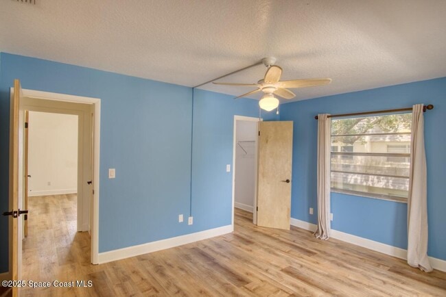 Building Photo - 432 Dove Ln