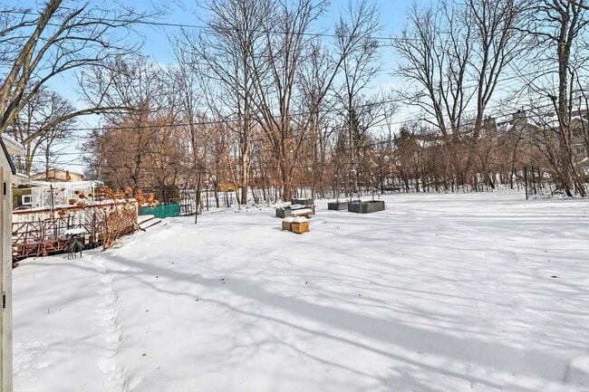 Building Photo - Beautiful 2 bed 2 bath single family home in Northville Twp.