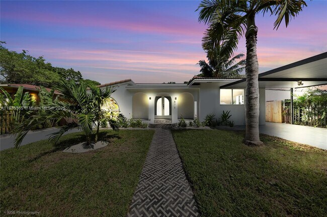 Building Photo - 871 NE 81st St