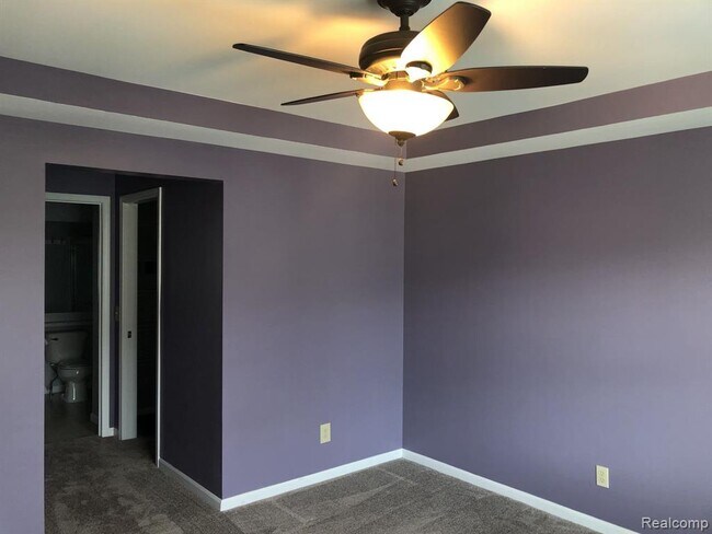 Building Photo - 131 Stratford Ln