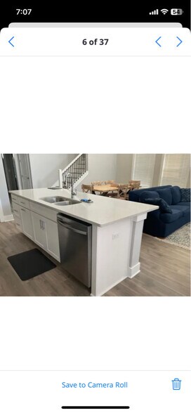 Building Photo - 709 Landing Cir