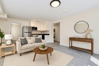 Building Photo - 13 Dalby St