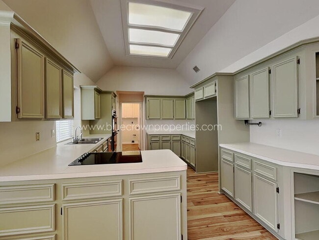 Building Photo - 1313 Red Maple Dr