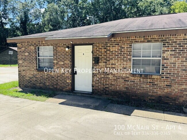 Building Photo - 100 McNair St