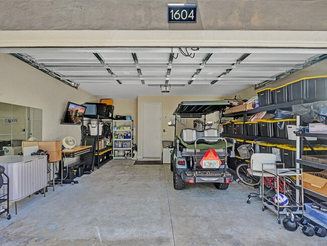 Building Photo - 1604 SW 4th Ave