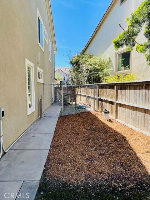 Building Photo - 1574 Glencrest Dr