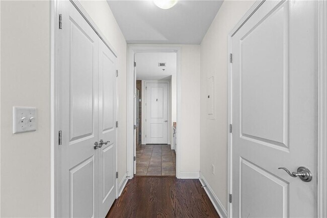 Building Photo - 270 17th St NW