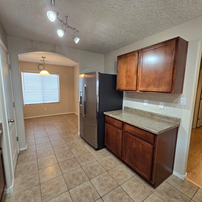 Building Photo - 6912 Vista Del Sol Dr NW