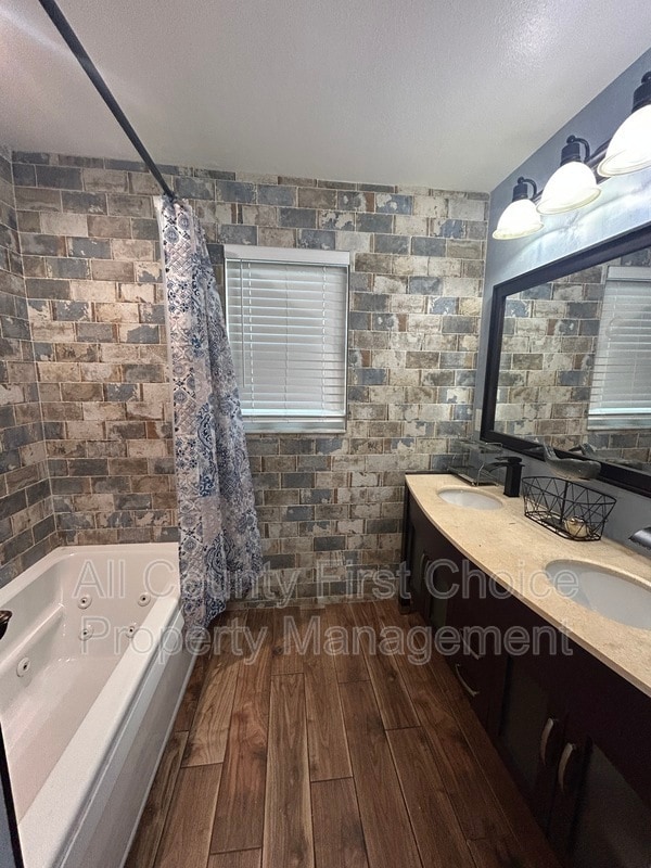 Building Photo - 8303 Monarch Cir