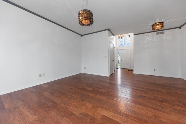 Building Photo - 38391 Churchill Ln