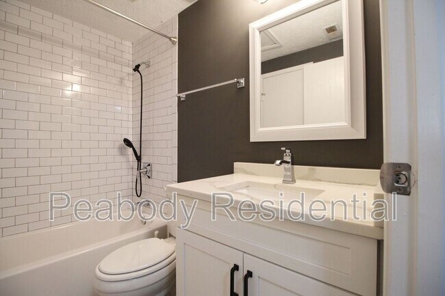 Building Photo - 11916 Fieldthorn Ct