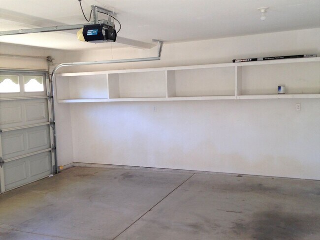 Building Photo - 3 Bedroom 2-1/2 Bathroom North Grover Beach Home with a View