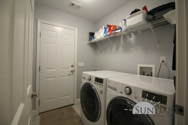 Building Photo - Beautiful 3 Bedroom Home in Niceville!