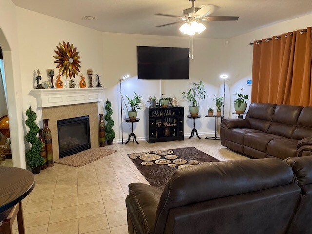 Building Photo - 4611 Monarch Blue Ln