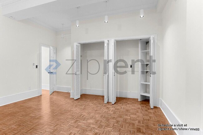 Building Photo - 1519 3rd Ave