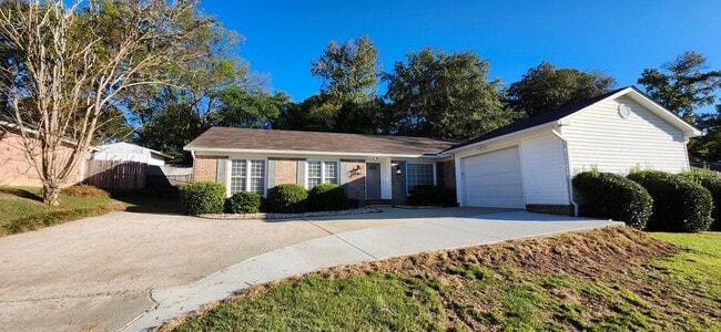 Primary Photo - 3 bedroom home in North Columbus