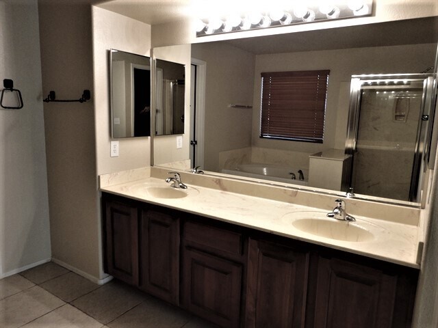 Building Photo - 7643 Dove Canyon St