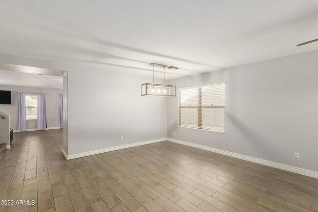 Building Photo - 9124 W Elm St