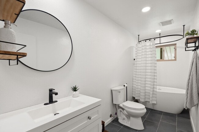 Building Photo - Updated North Chico 3BD/2BA with Solar & Covered Patio