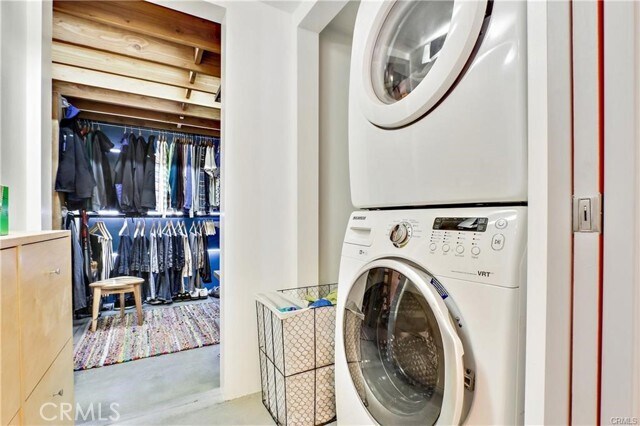 Building Photo - 100 W 5th St